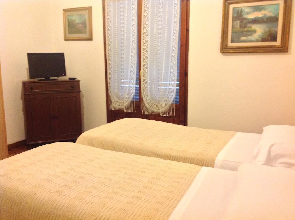 Riva Reno Guesthouse Bolonha Quarto foto