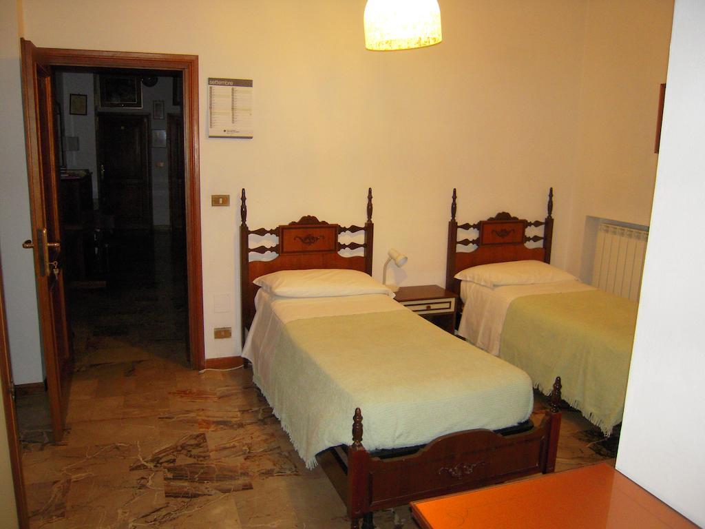 Riva Reno Guesthouse Bolonha Quarto foto