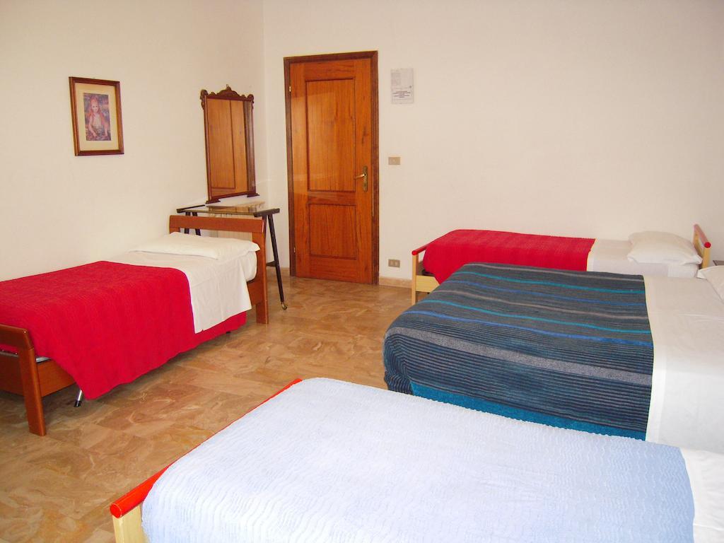 Riva Reno Guesthouse Bolonha Quarto foto