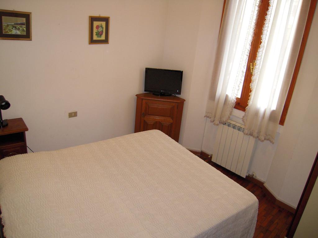 Riva Reno Guesthouse Bolonha Quarto foto